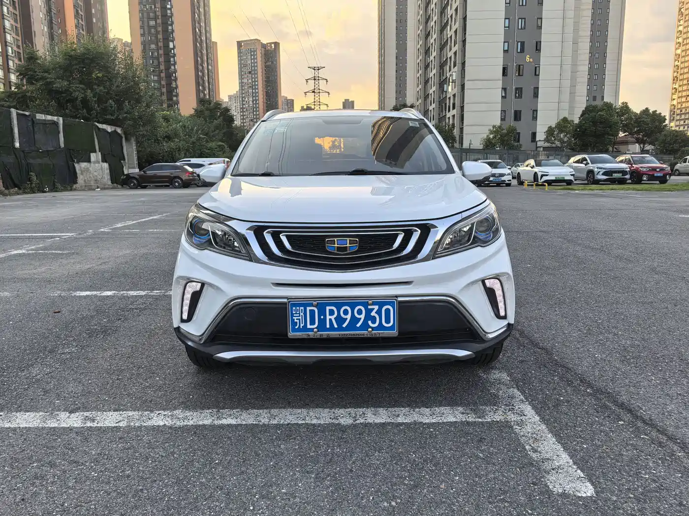 Фото 2 - Geely Vision X3