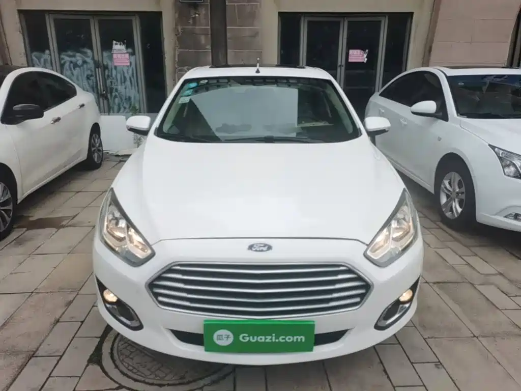 Ford Escort 2015 2015 1.5L Automatic Fashion