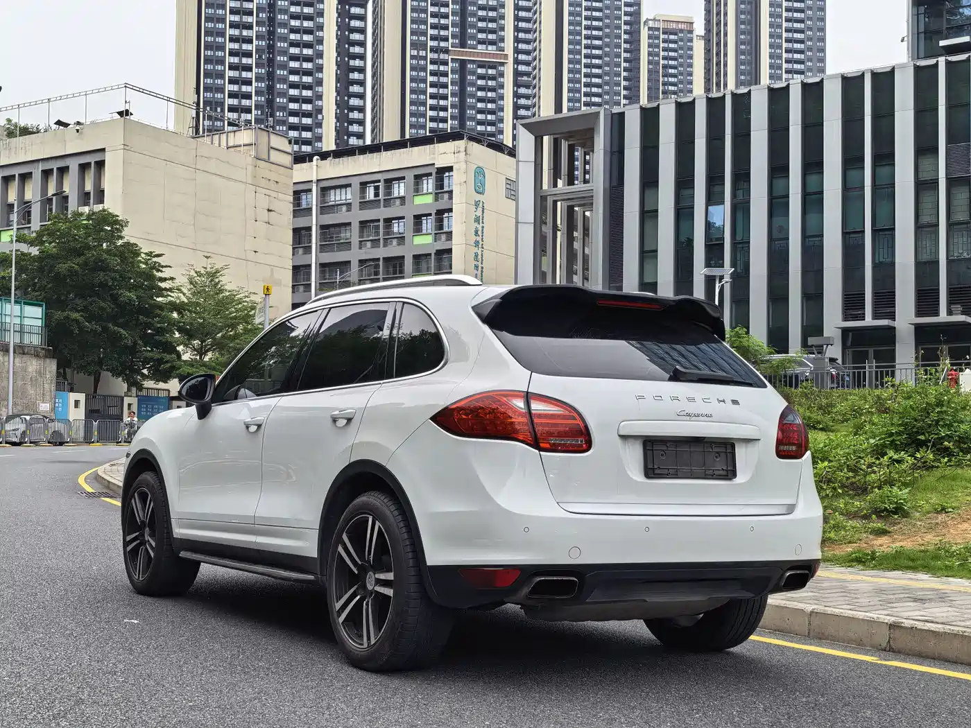 Porsche Cayenne 2011 Cayenne 3.0T фото 4