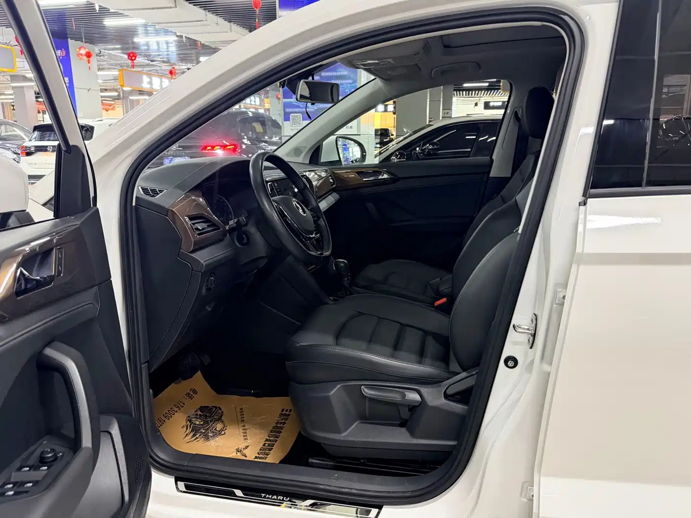 Volkswagen Tharu 2022 280TSI FWD Luxury Edition фото 9