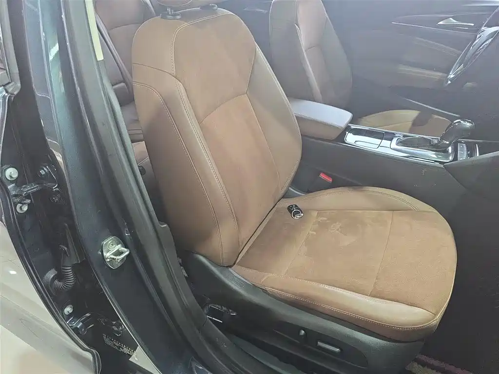Buick Regal 2019 20T Elite China VI фото 20