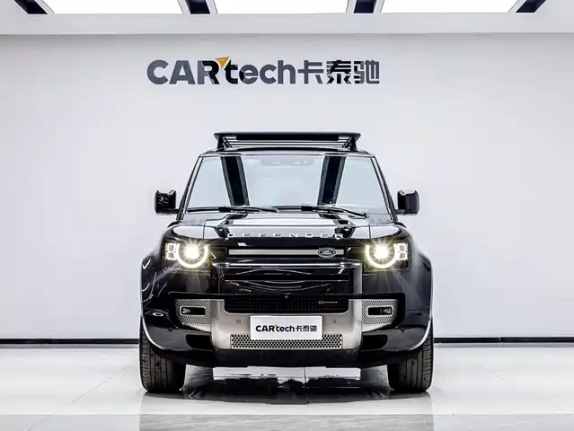 Land Rover Defender 2023