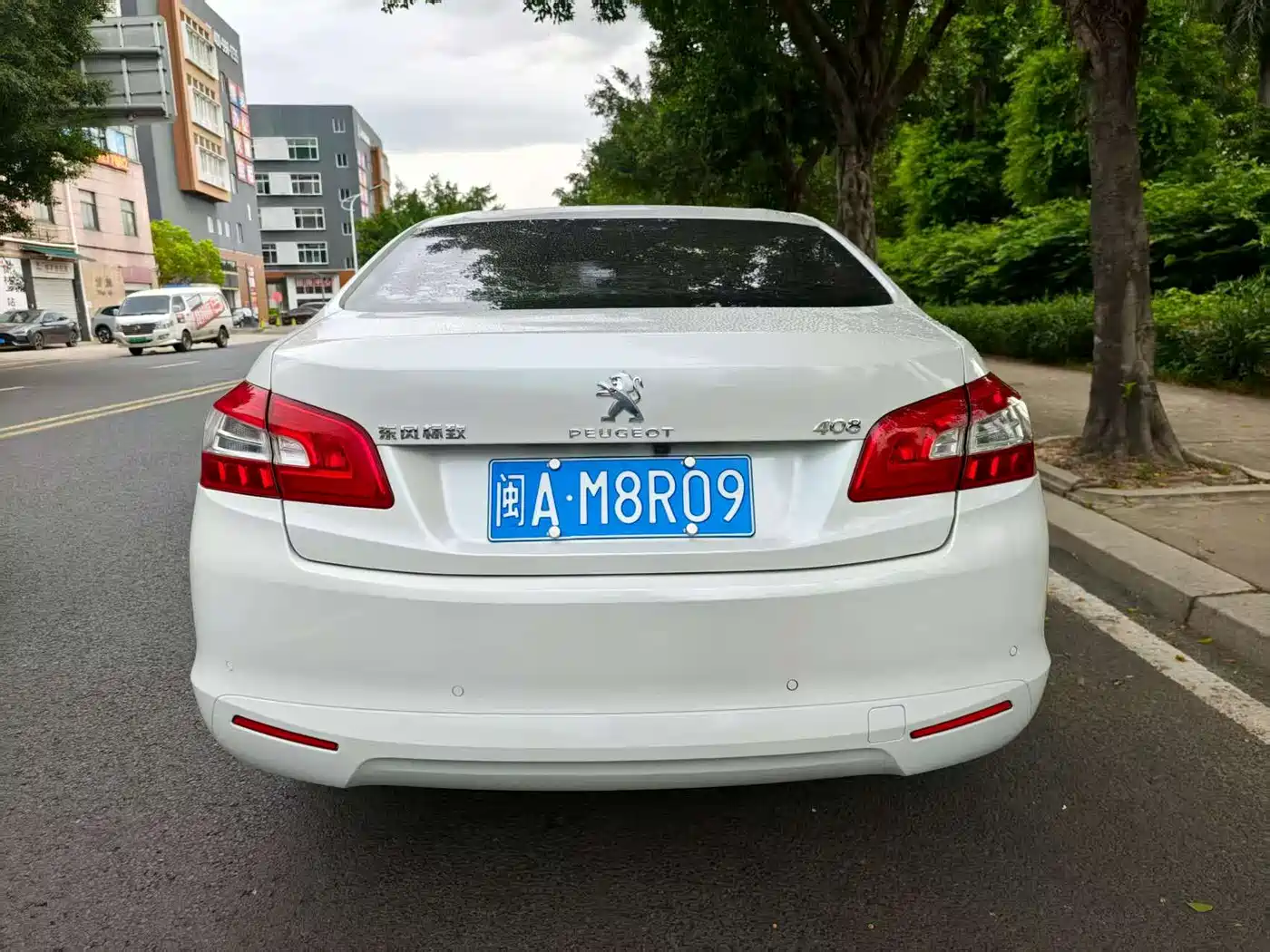 Peugeot 408 2014 1.8L Automatic Luxury Edition фото 12