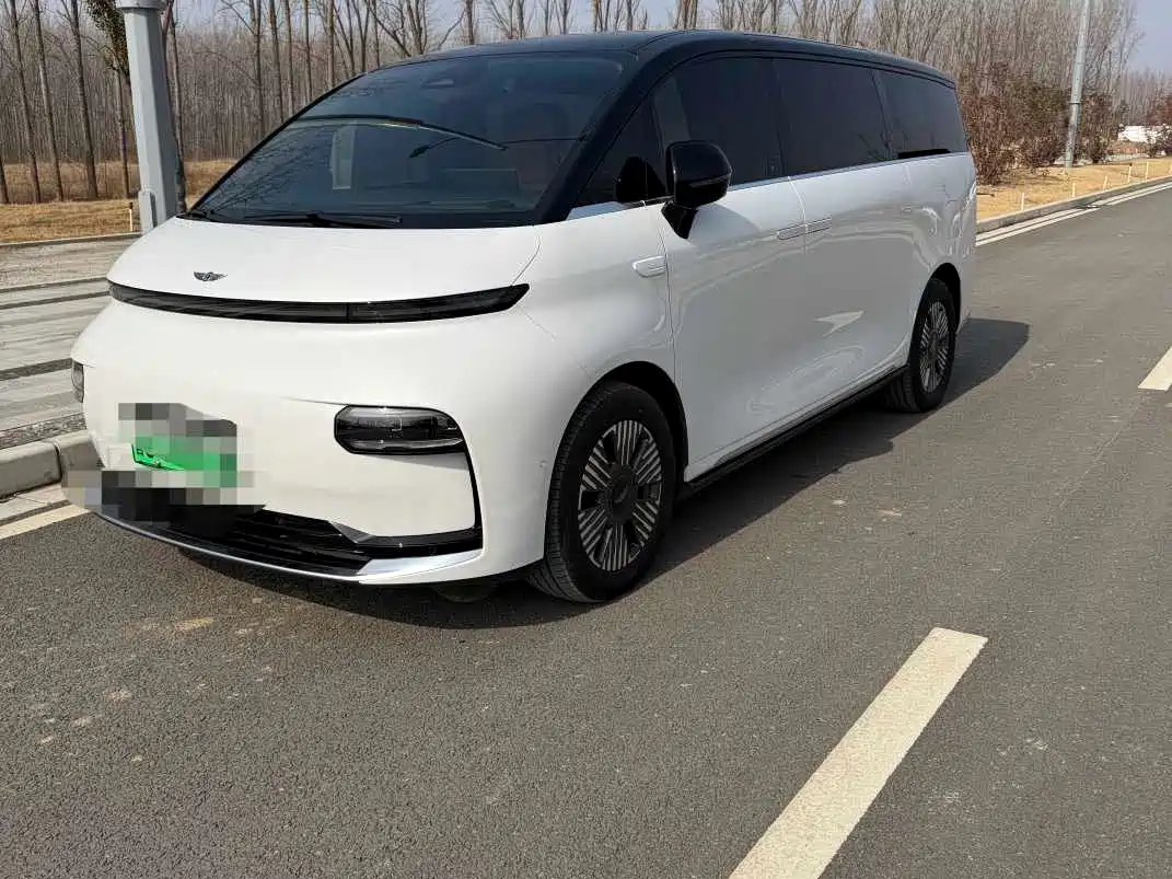 GEELY GALAXY WING TRUE L380