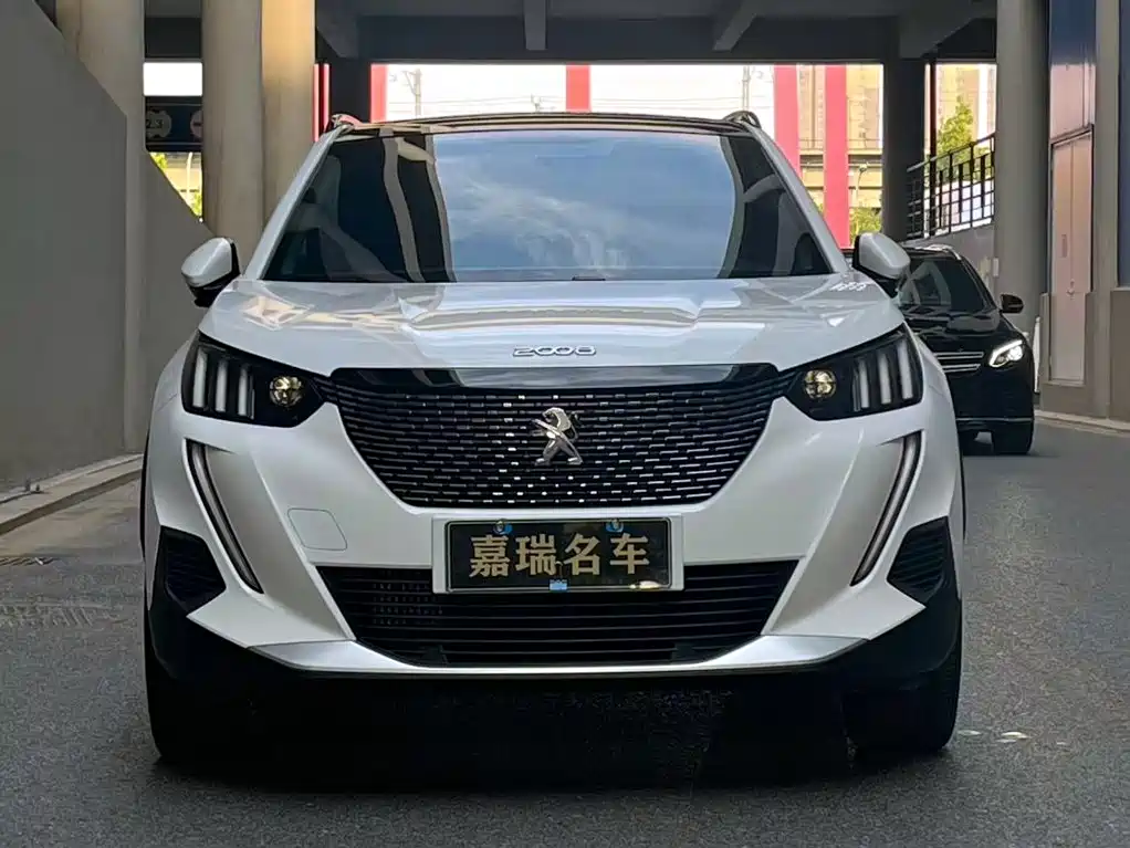 Photo 2 - Peugeot 2008