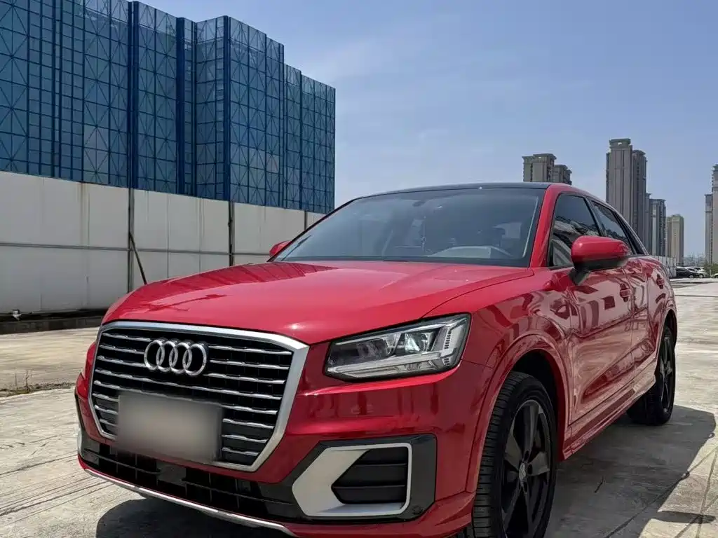 Audi Q2L 2021 35 TFSI Fashion Elegance