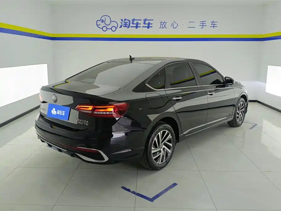 Volkswagen Lavida 2024 Model 300TSI DSG Starlight Full Comfort Edition фото 3