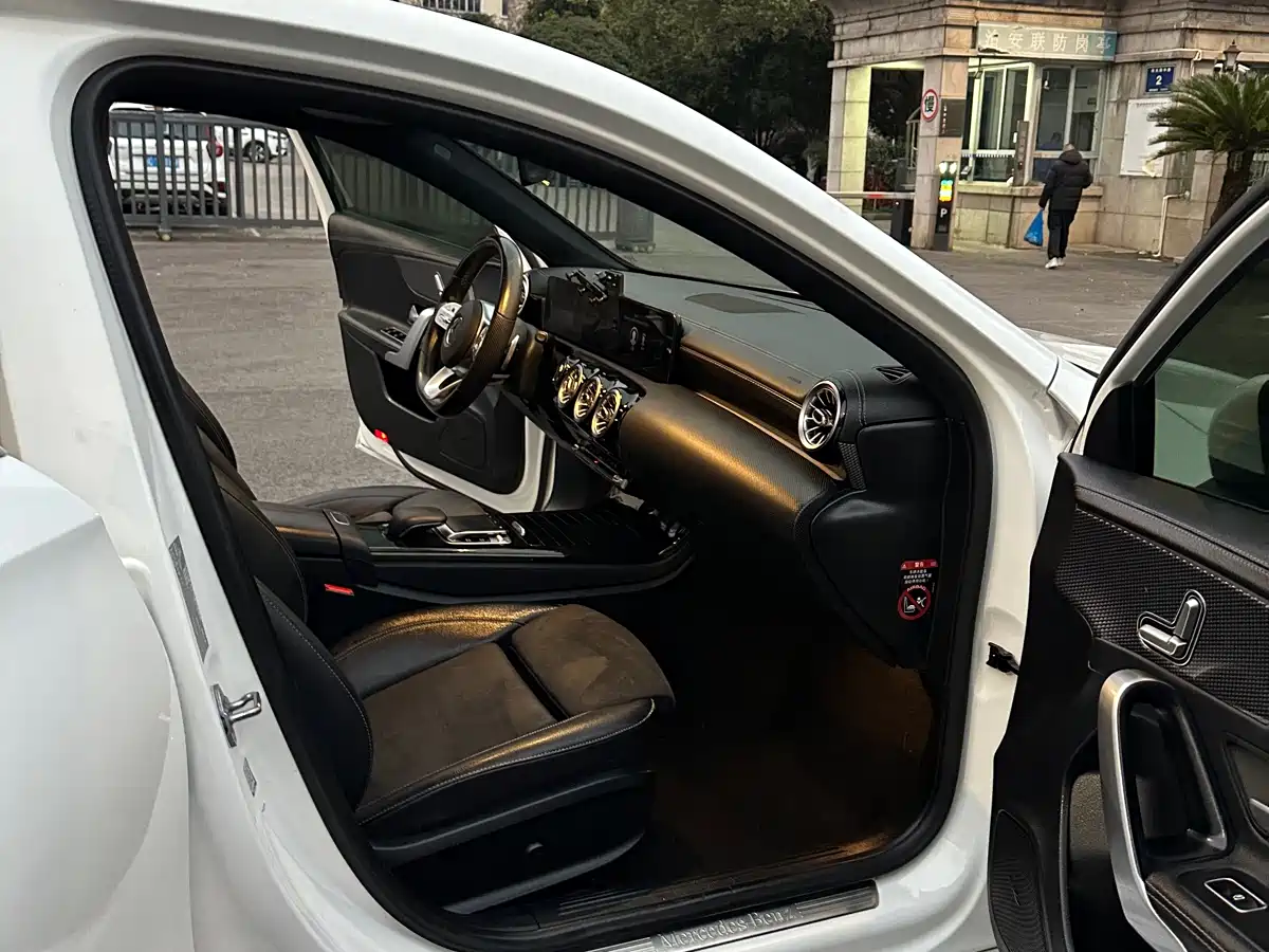 MERCEDES-BENZ A CLASS