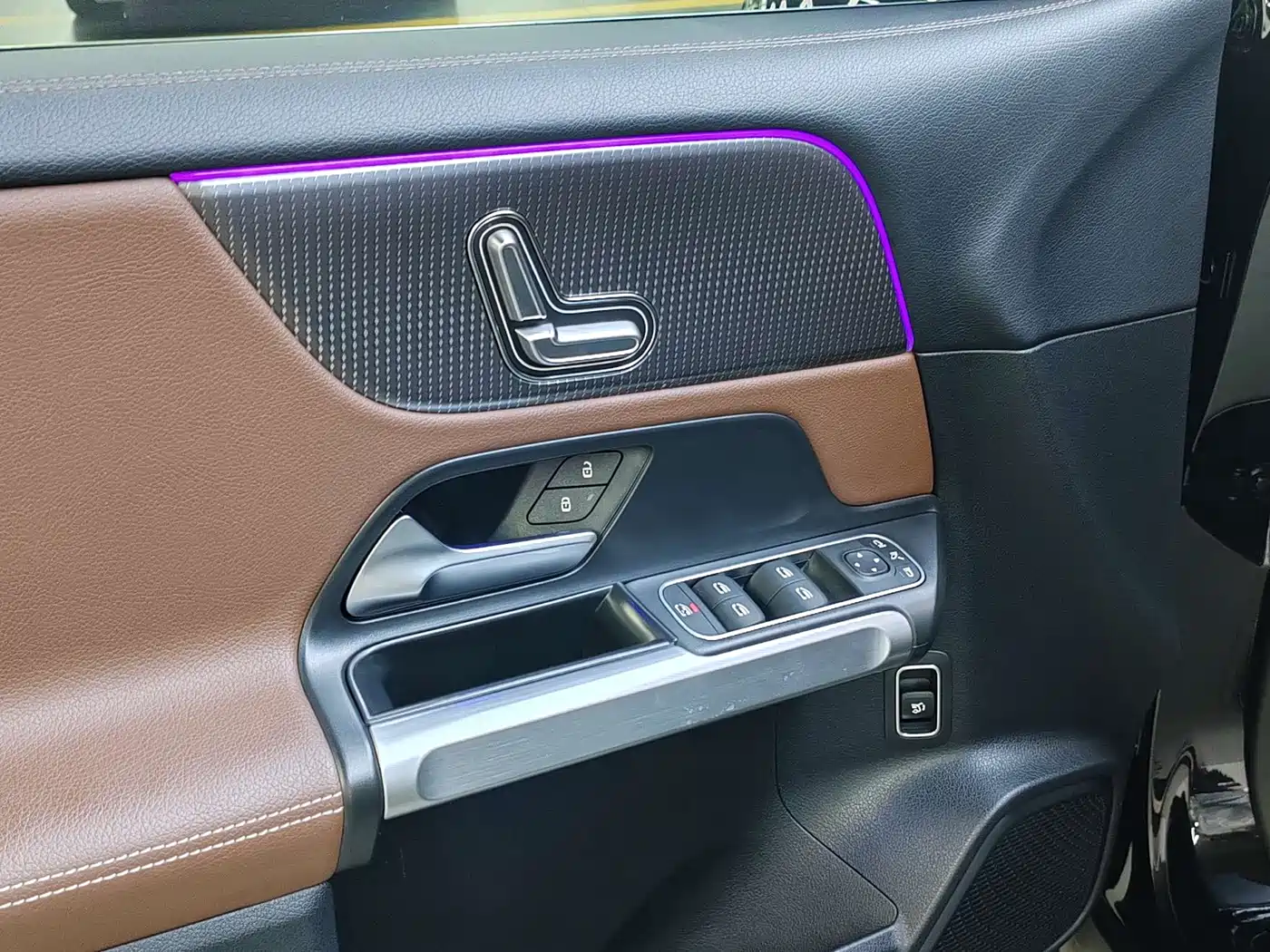 Mercedes-Benz GLB, миниатюра 8