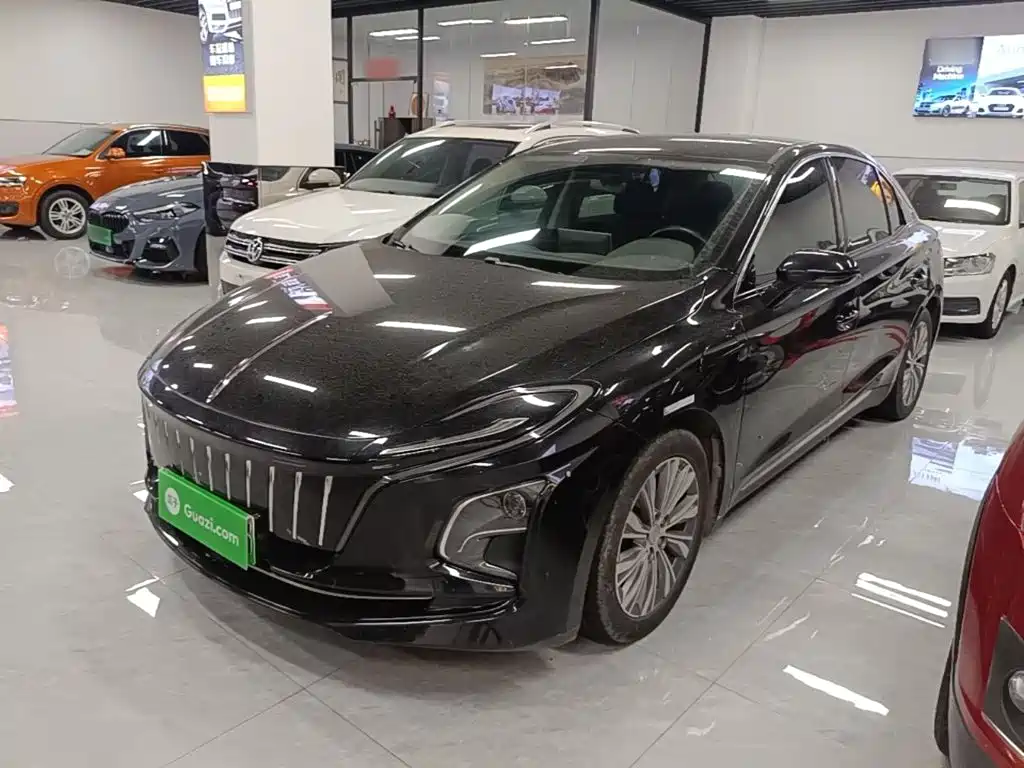 Hongqi E-QM5 2024
