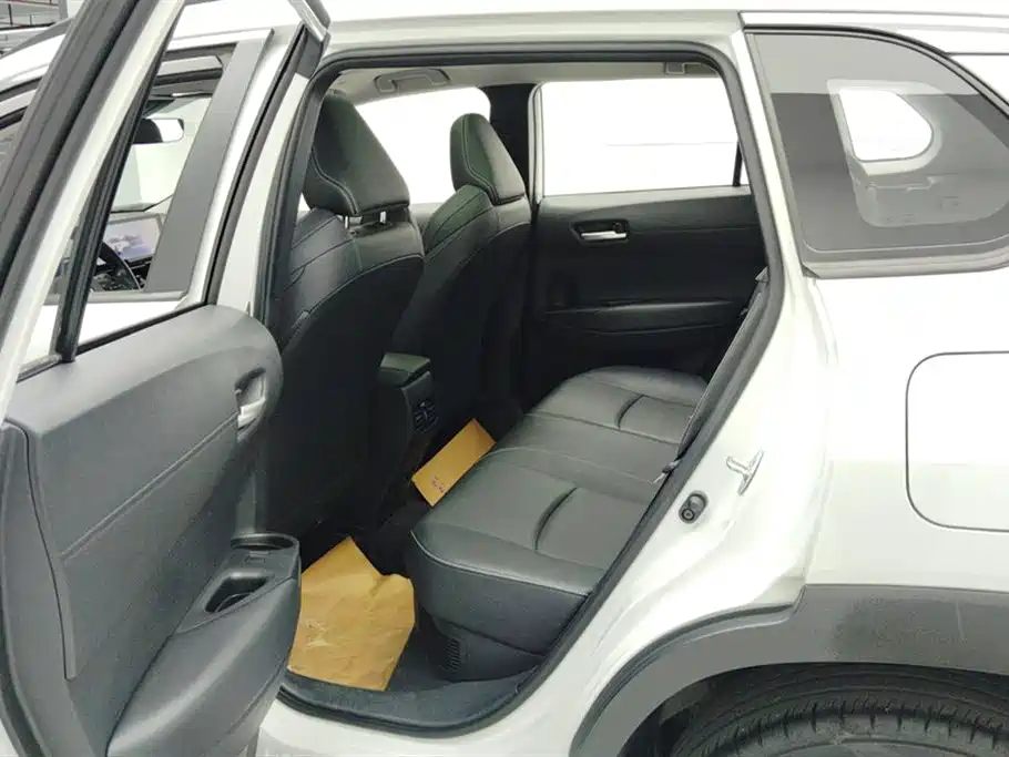Toyota Frontlander 2023 2.0L Smart Hybrid Dual Engine Prestige Edition фото 11