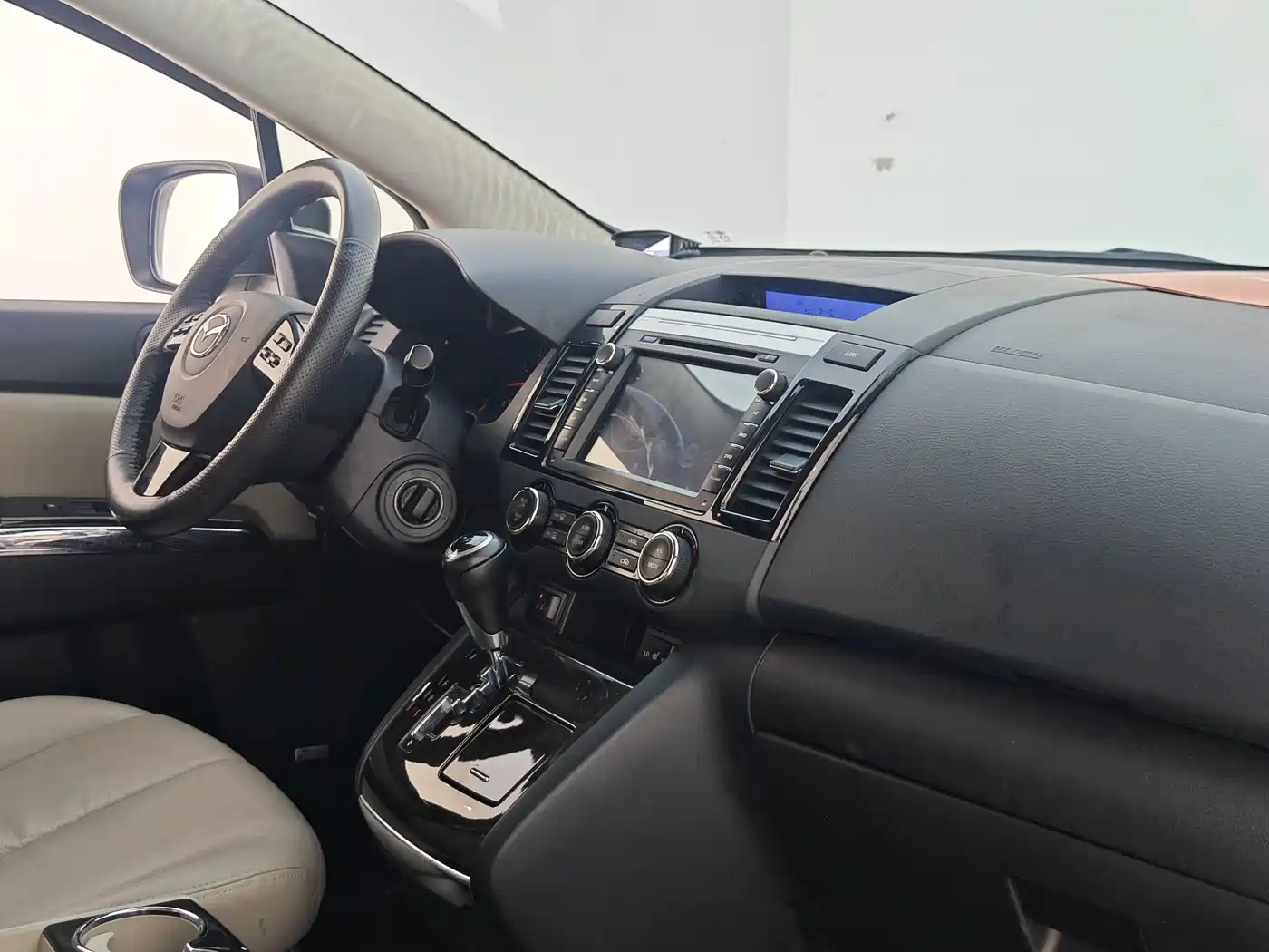 Mazda 8 2015 2015 2.5L Supreme Edition
