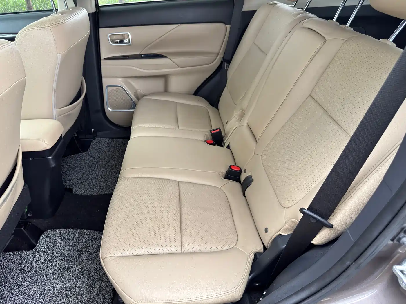 Mitsubishi Outlander 2018 2.0L 2WD Glory Edition 5-seater фото 6