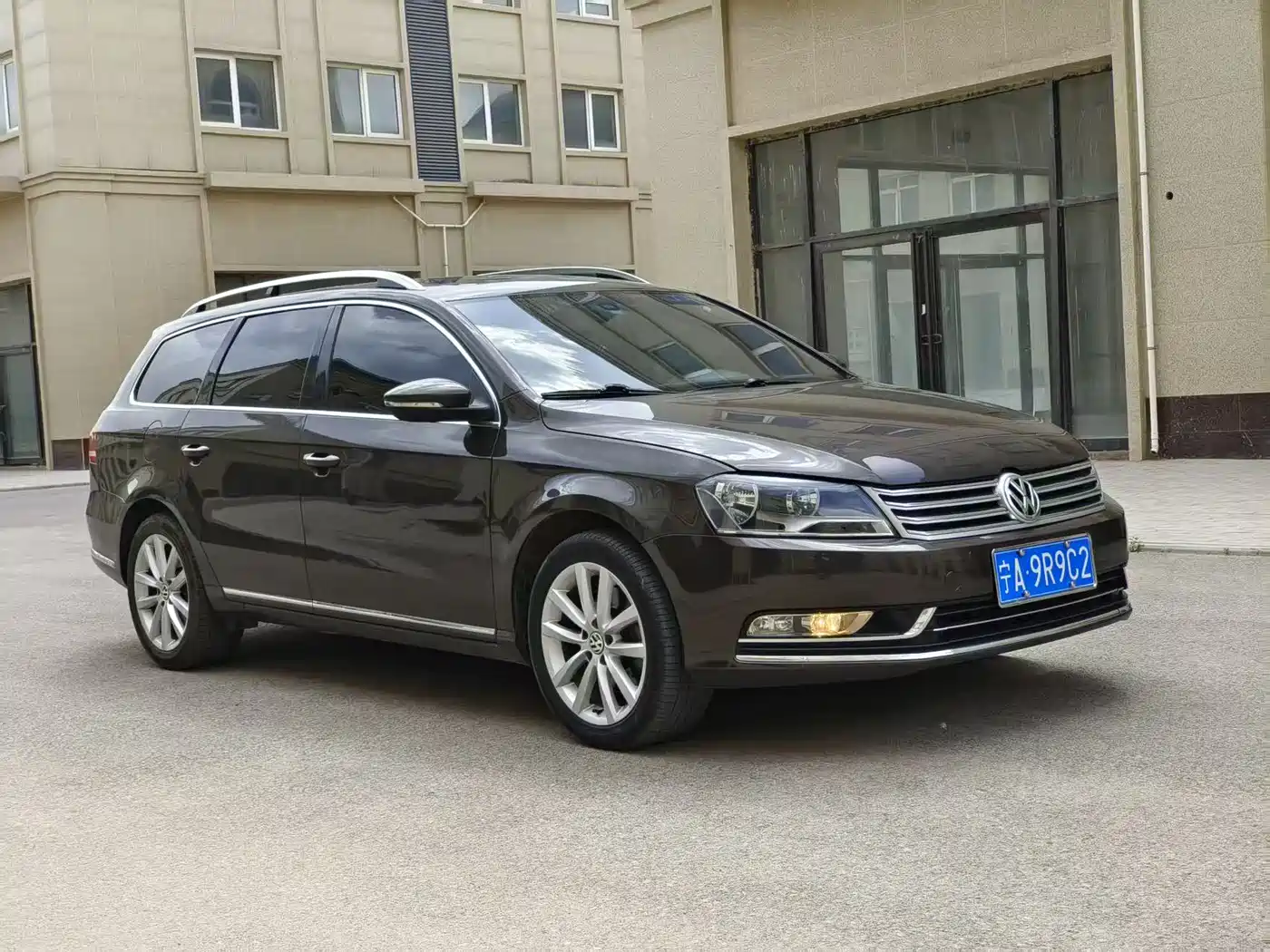 Volkswagen Magotan (Import) 2012 Wagon 2.0TSI Comfort фото 2