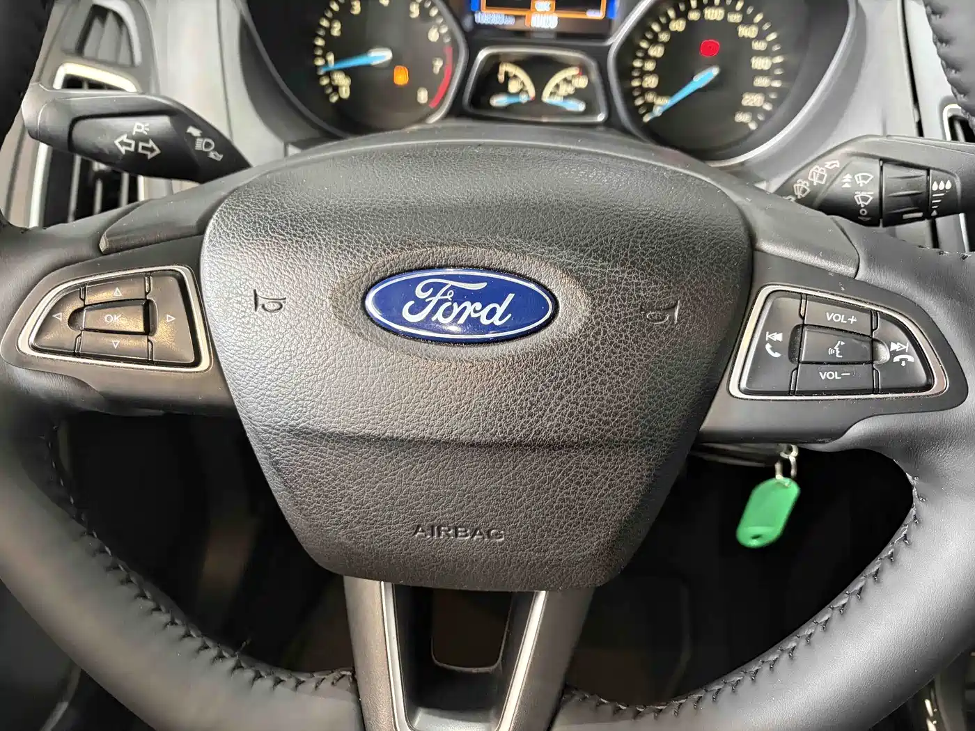 Фото 4 - Ford Focus