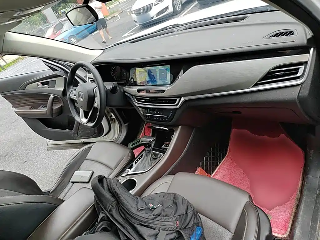 Changan CS35 PLUS 2019 2019 1.6L Automatic Smooth Connect Edition