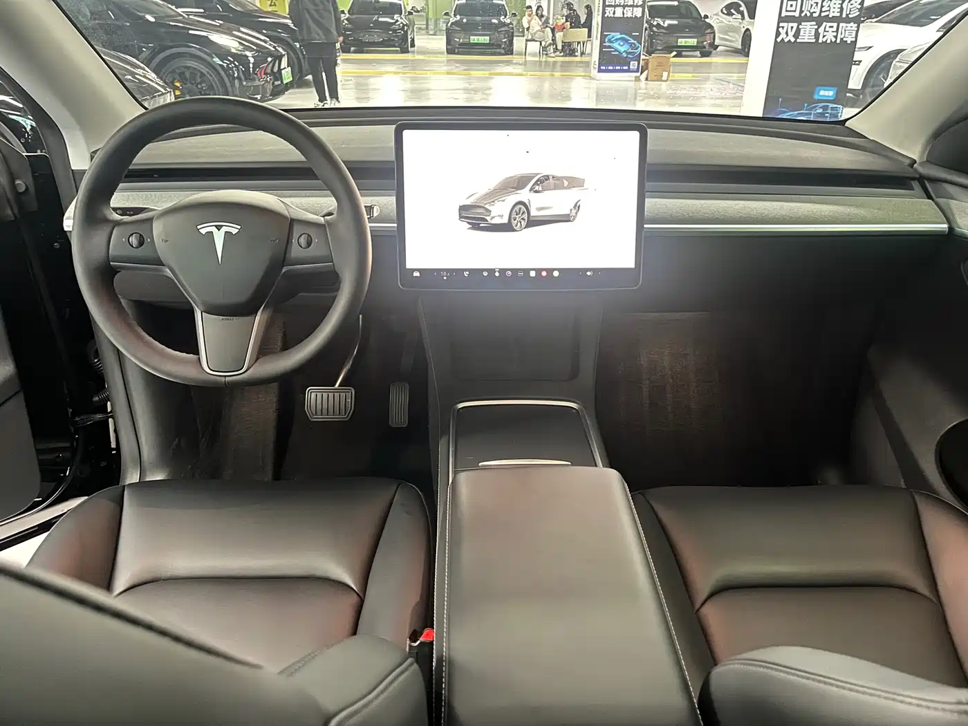 TESLA MODEL Y