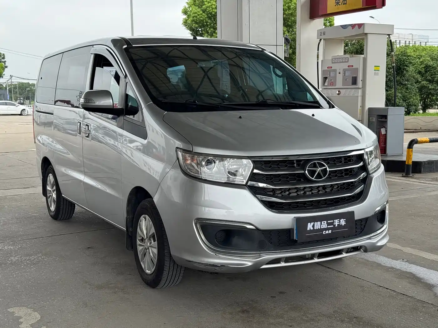 JAC Refine M3 2016 2016 IKEA Edition 1.6L Luxury