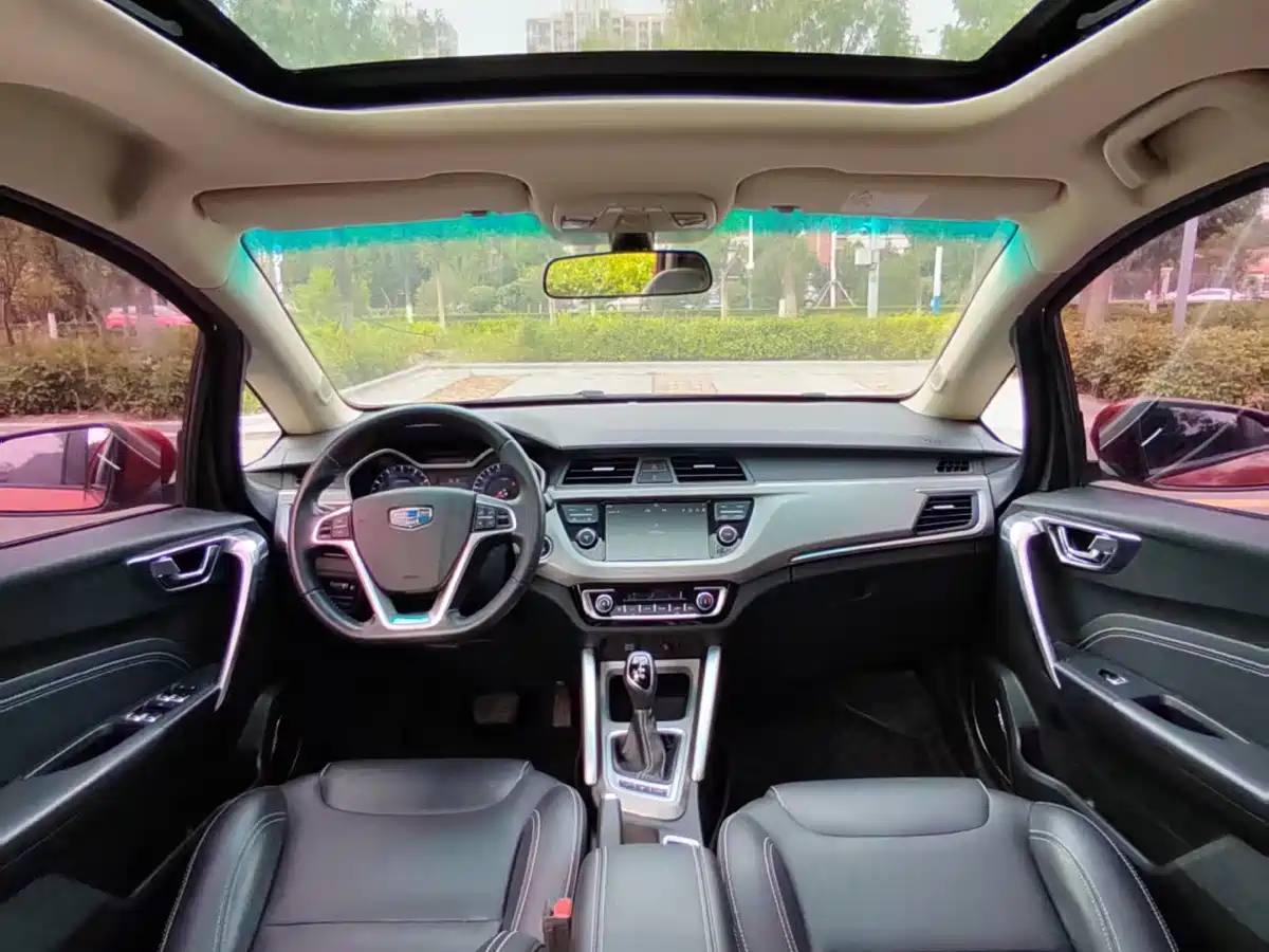Фото 9 - Geely Vision X3