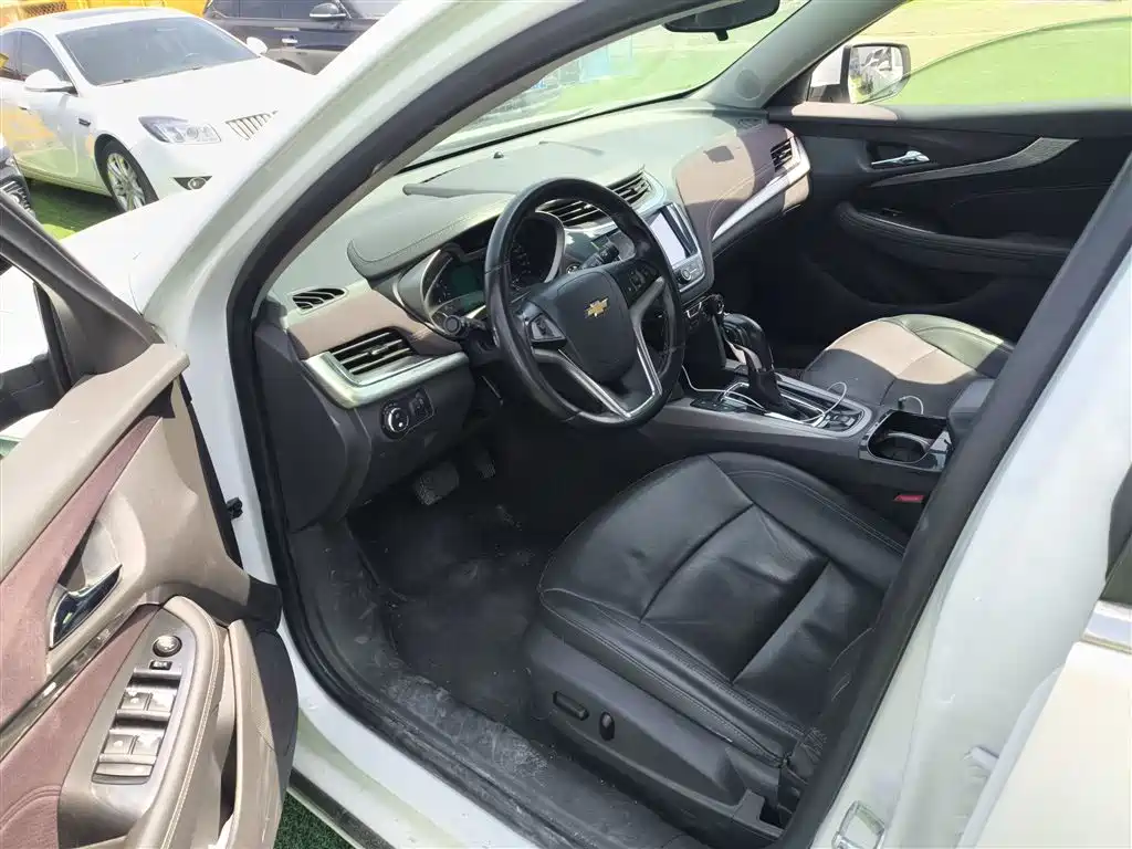 Chevrolet Malibu 2017 1.5T Automatic Luxury Edition фото 12