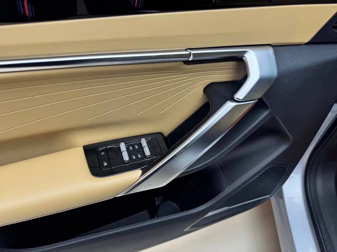 GEELY AUTOMOBILE BOYUE L