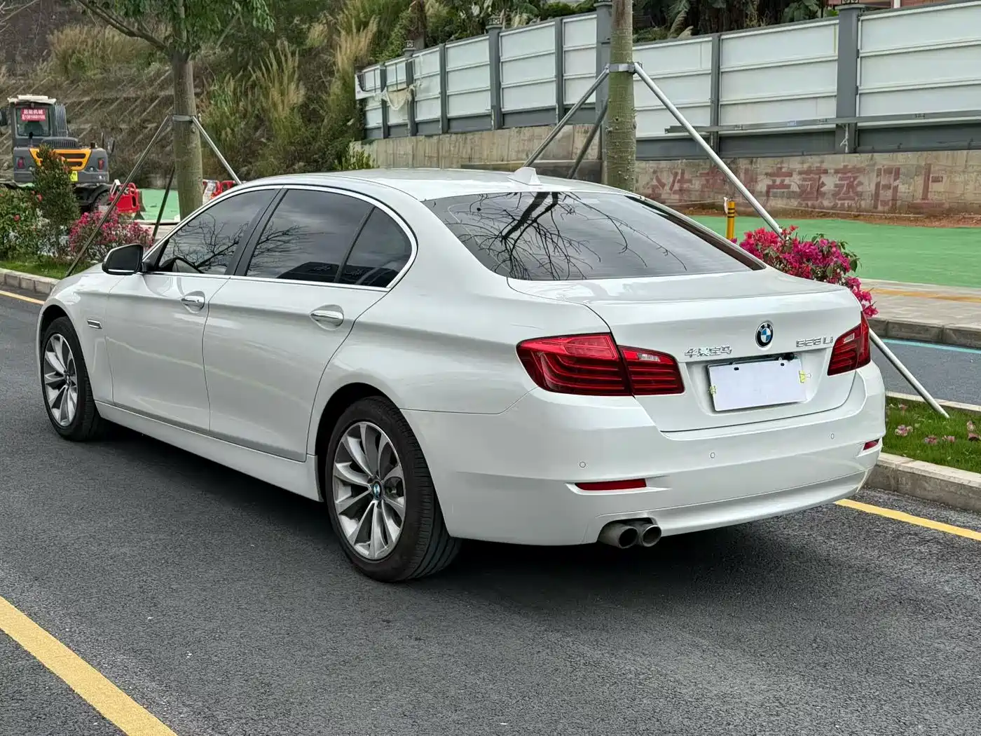BMW 5 Series 2017 528Li Leading Edition фото 4