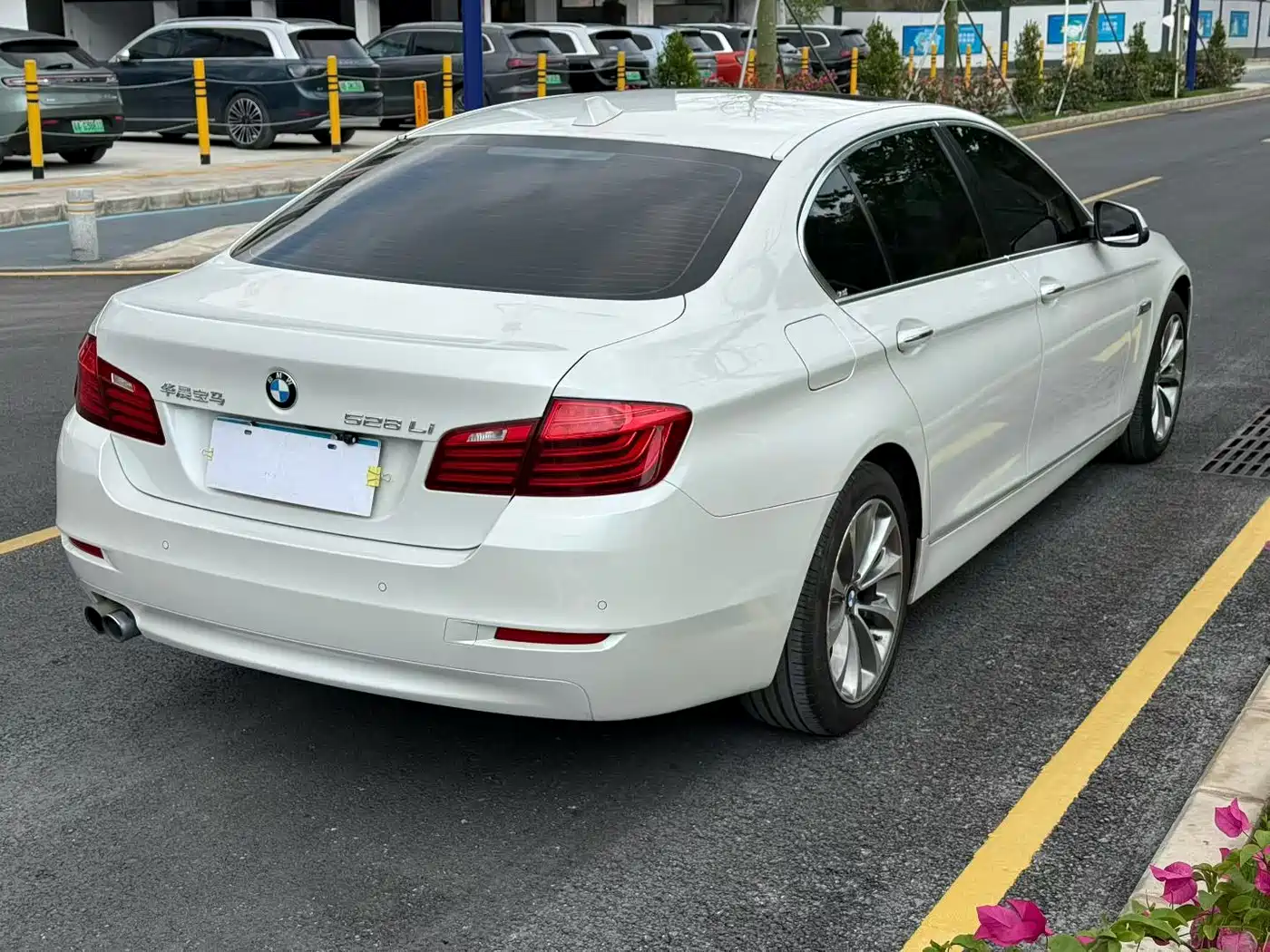 BMW 5 Series 2017 528Li Leading Edition фото 6