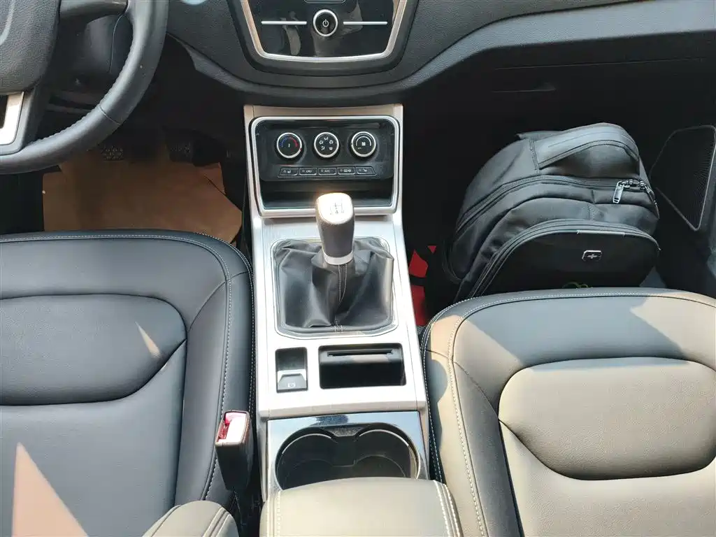 Besturn X40 2019 2019 1.6L Manual Luxury Type China V
