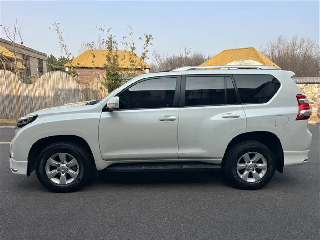 Toyota Prado 2015 2.7L Automatic Standard фото 8