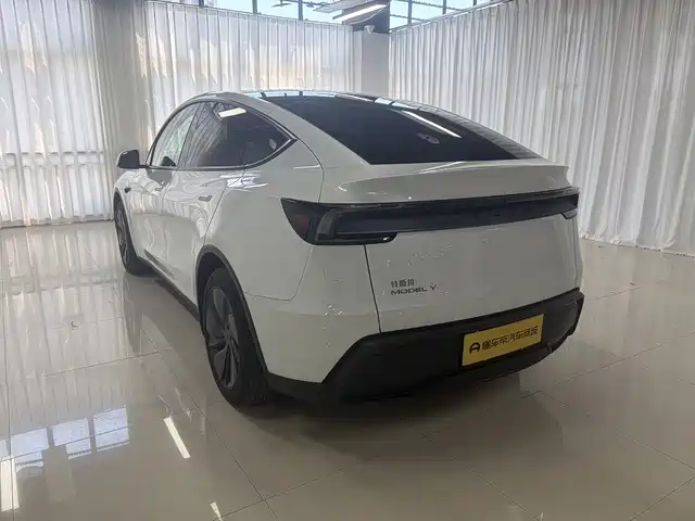 Tesla Model Y 2026 2026 Rear-Wheel Drive