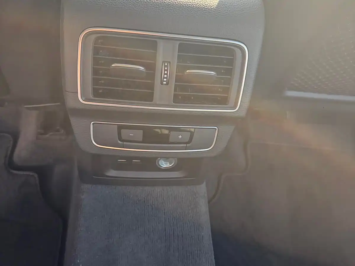 Audi Q5L 2022 40T Luxury Elegance фото 24