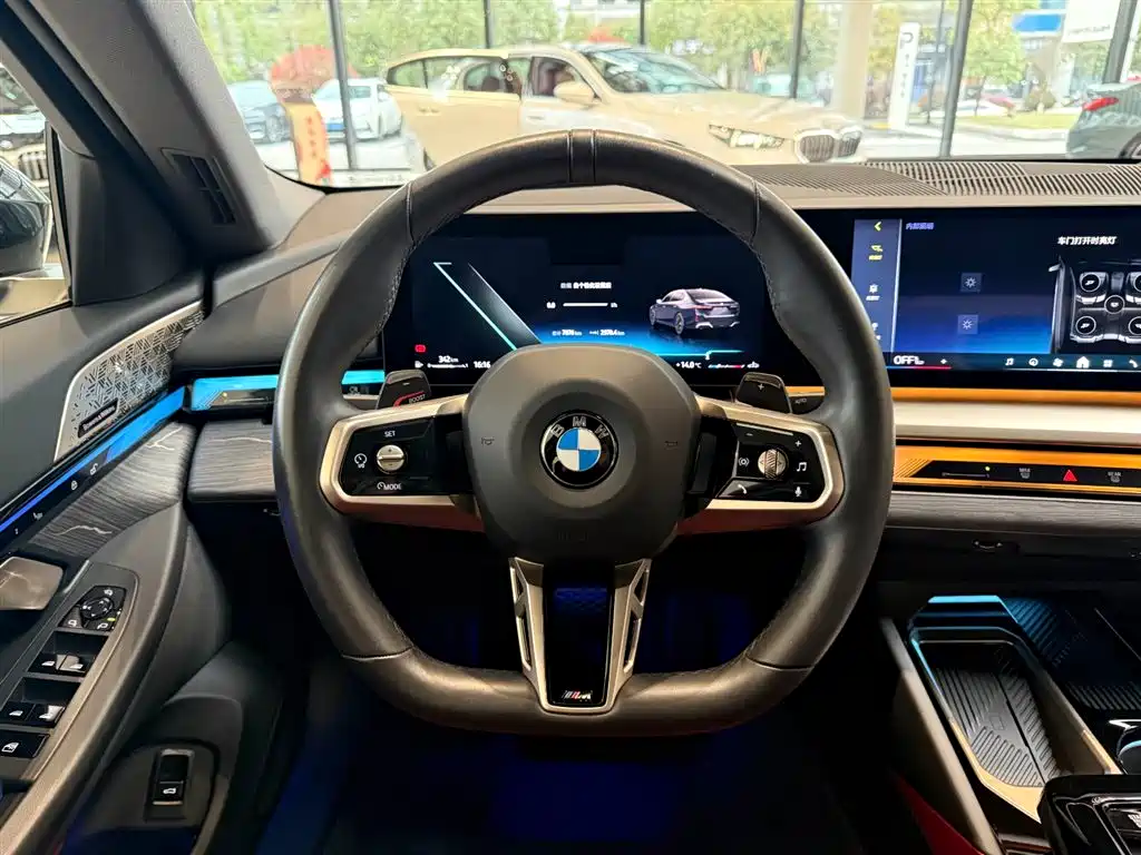 BMW 5 Series 2025 530Li Premium M Sport Package фото 12