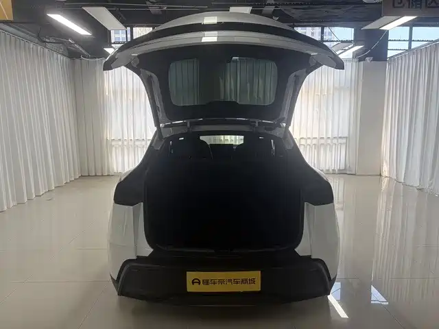 Tesla Model Y 2026 2026 Rear-Wheel Drive