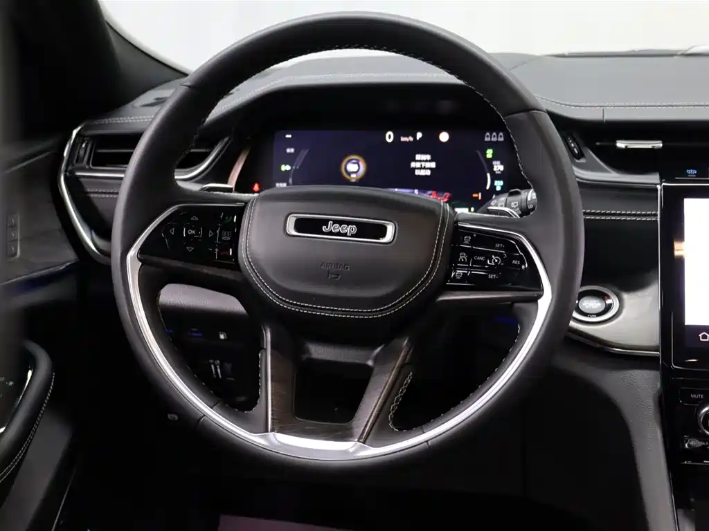 JEEP GRAND CHEROKEE 4XE