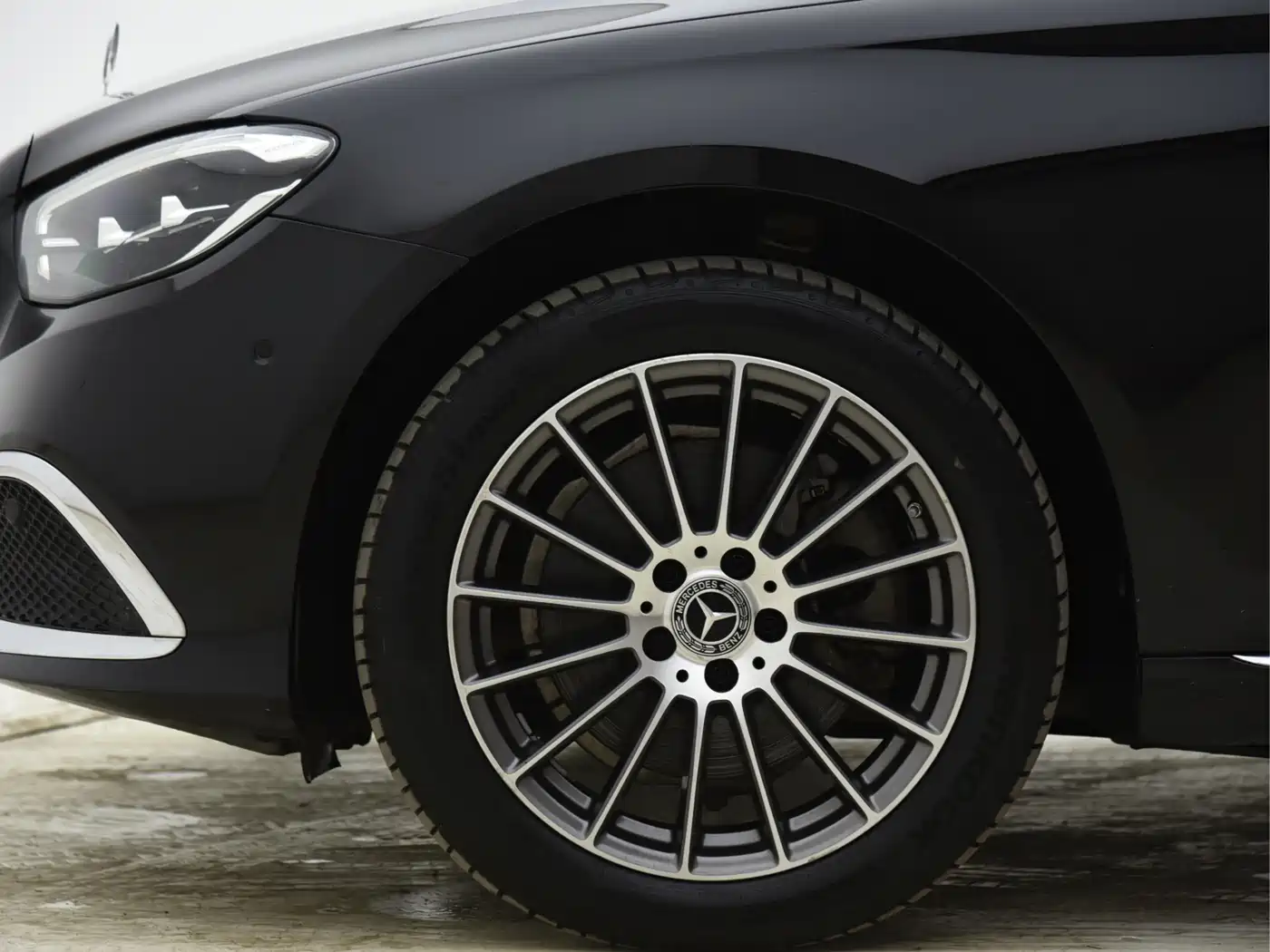 Mercedes-Benz E-Class 2021 E 260 L 4MATIC фото 5
