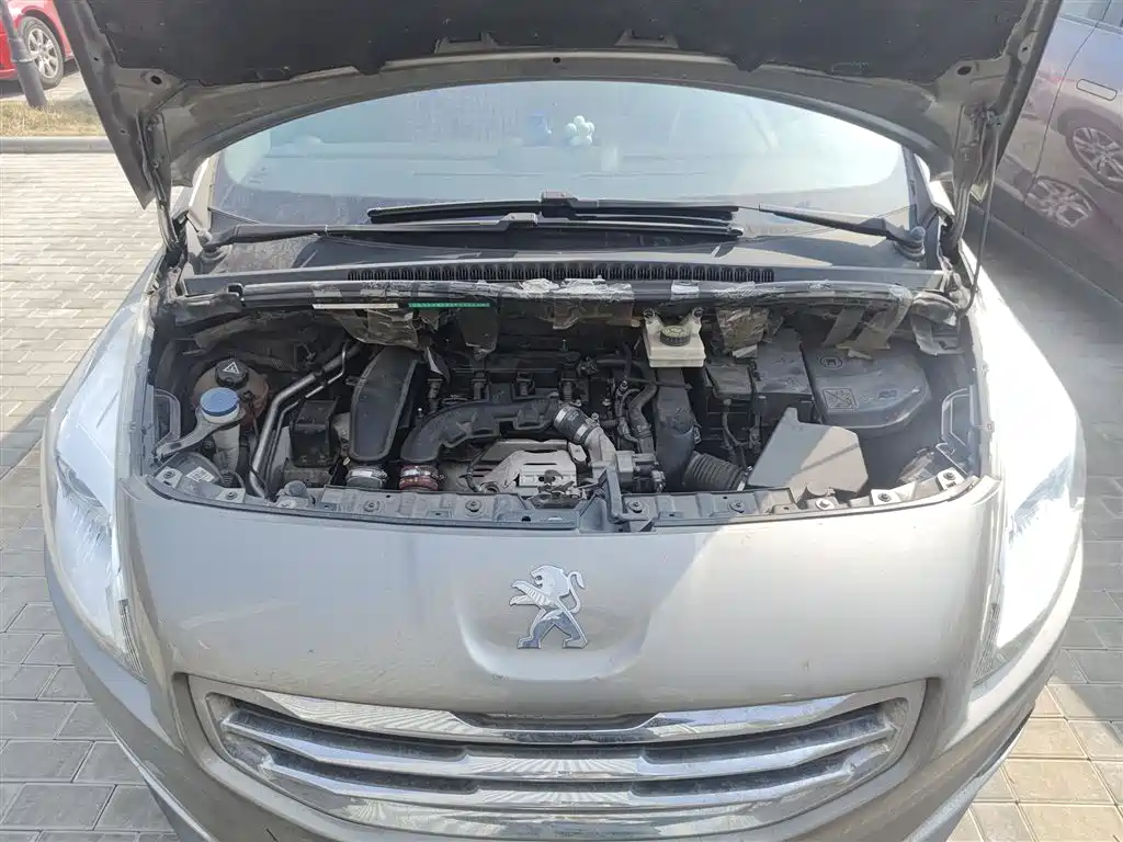 Peugeot 3008 2015 1.6THP Automatic Classic Edition фото 11