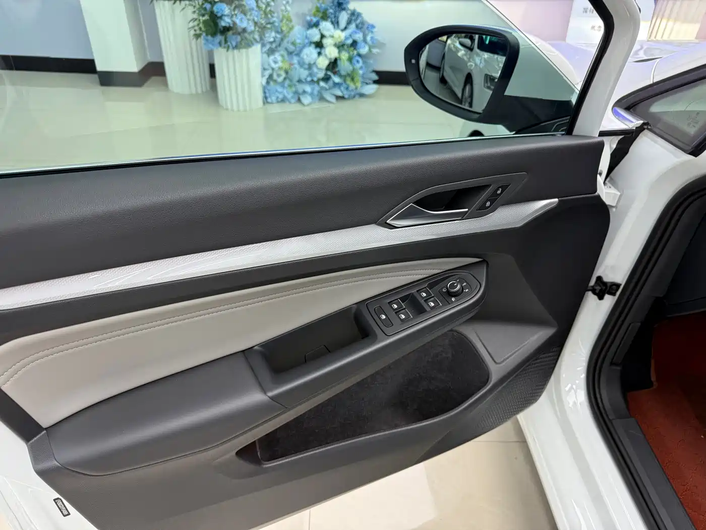 Volkswagen Golf 2024 2023 Facelift 280TSI DSG Pro