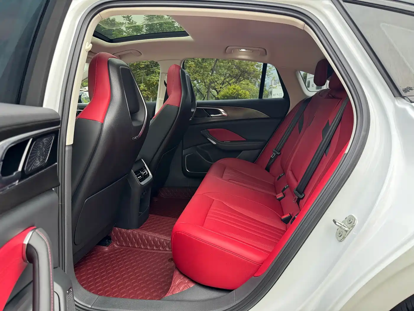 Hongqi H6 2025 2025 Model 2.0T Beauty Edition