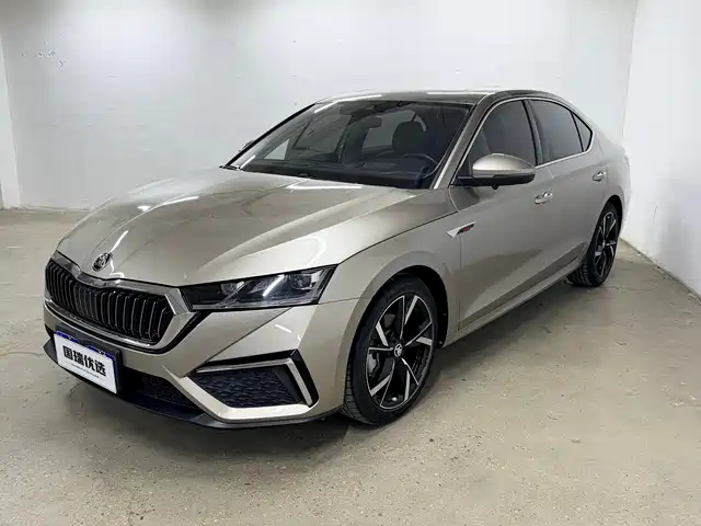 Škoda Octavia 2022 PRO TSI280 Luxury Edition