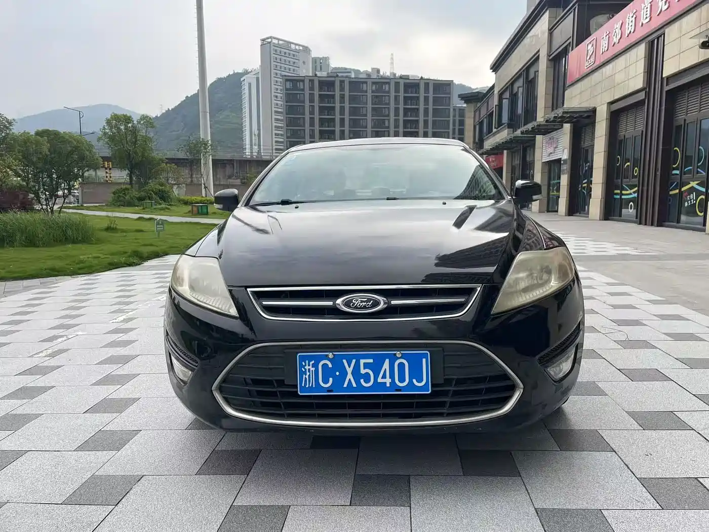 Ford Mondeo 2013 2013 2.3L Fashion Model