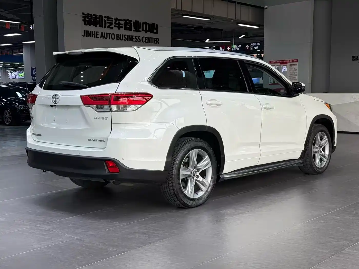 TOYOTA HIGHLANDER
