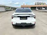 Photo 8 - Lynk & Co 03