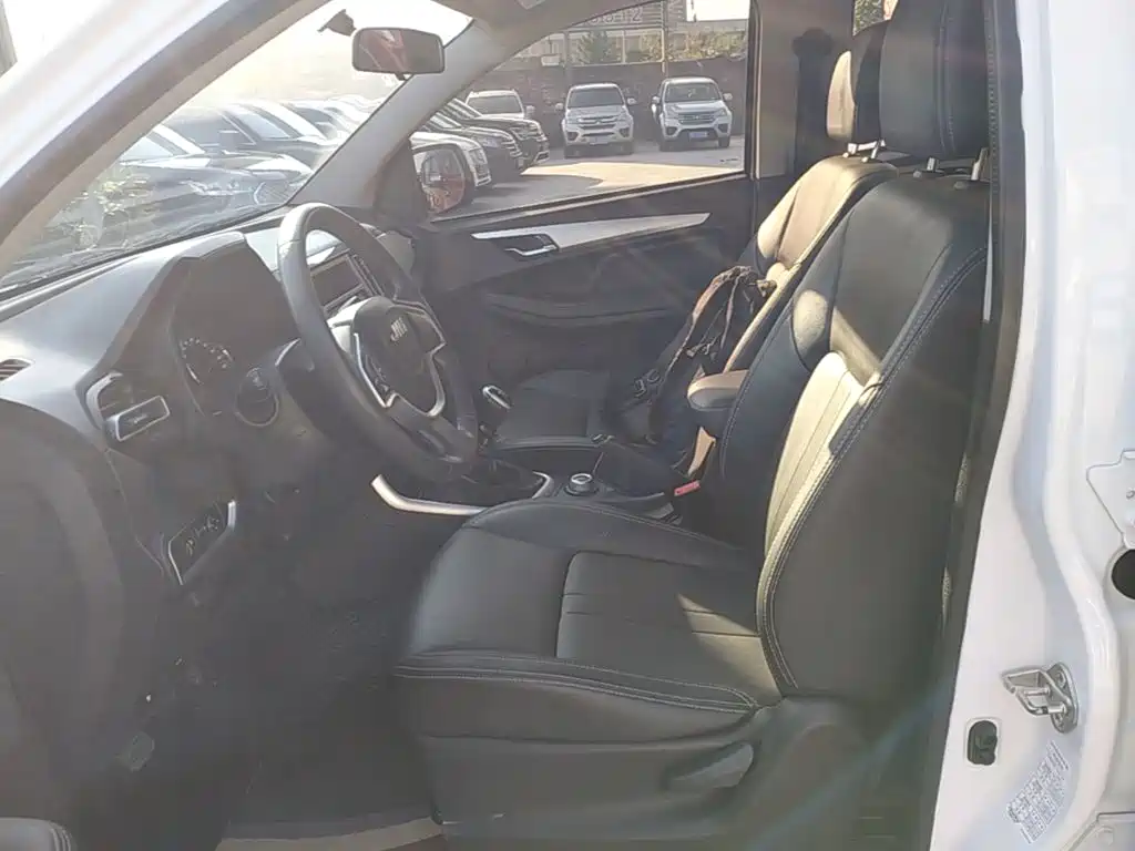 Isuzu Ruimai 2023 2023 2.5T Diesel Manual 4WD Gallop Edition Standard Wheelbase