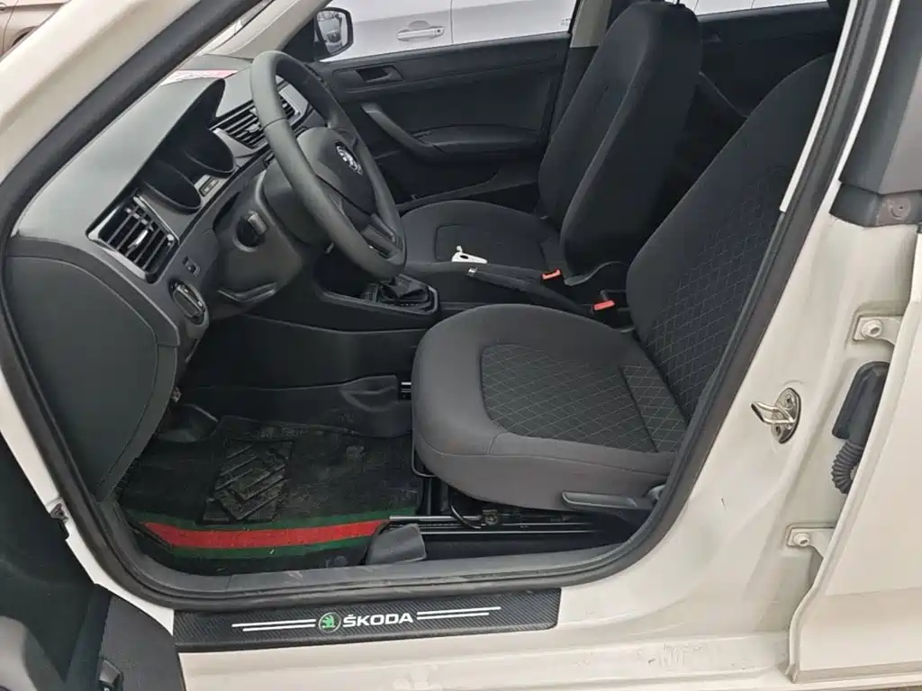 Škoda Rapid 2021 2020 1.5L Auto Standard