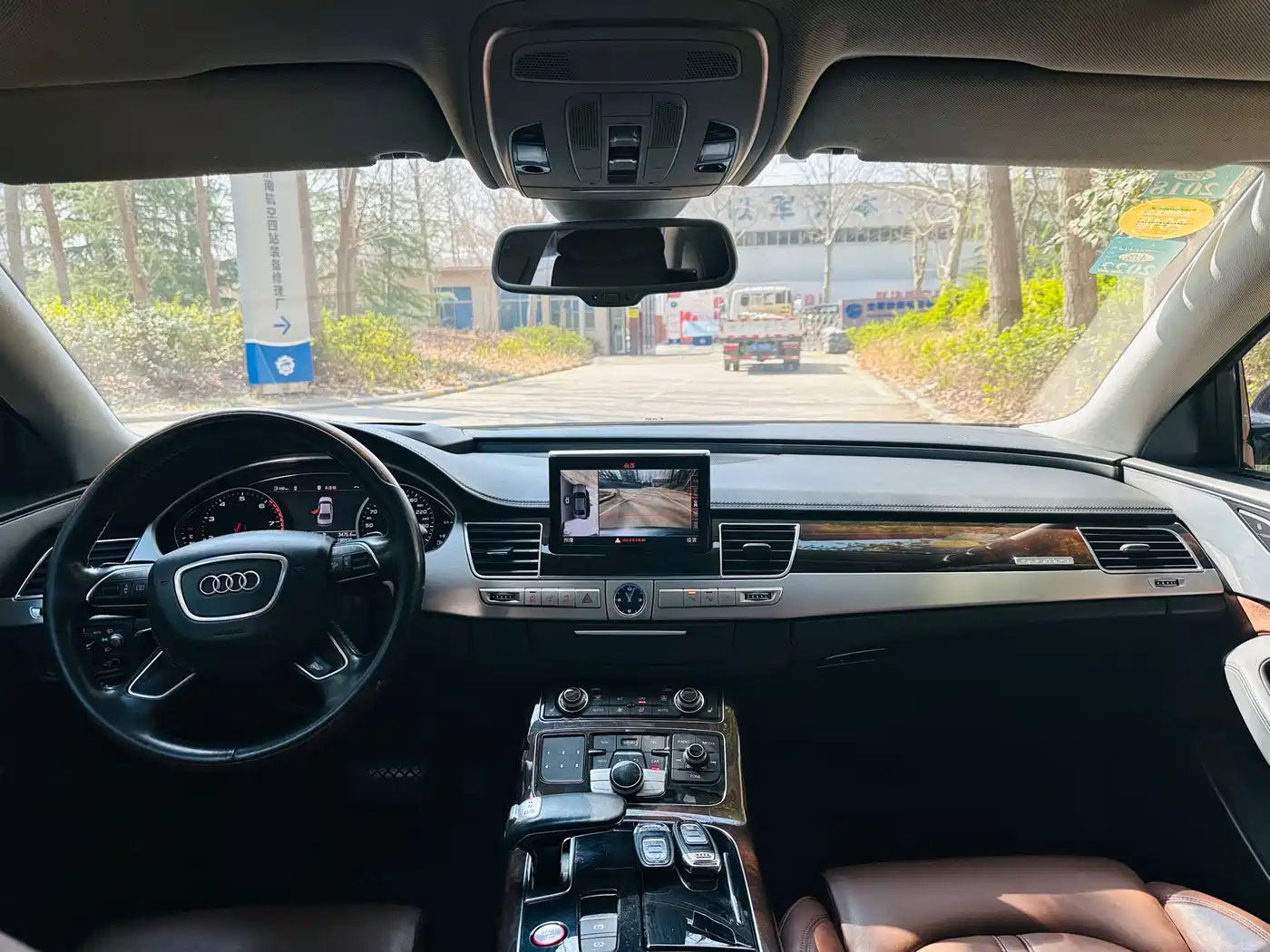 Фото 11 - Audi A8