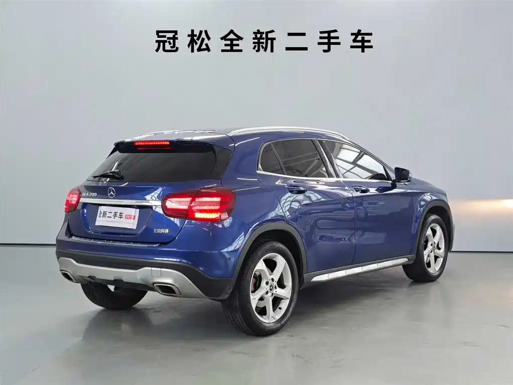 Mercedes-Benz GLA 2018 GLA 200 Dynamic фото 4
