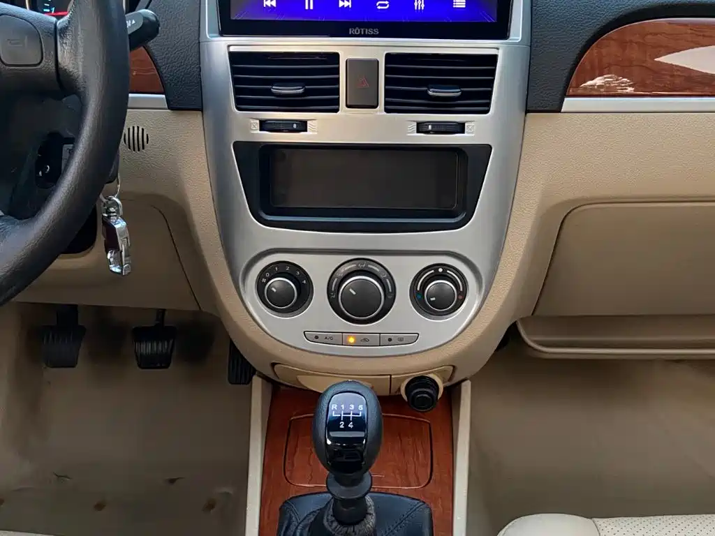 Фото 11 - Buick Excelle