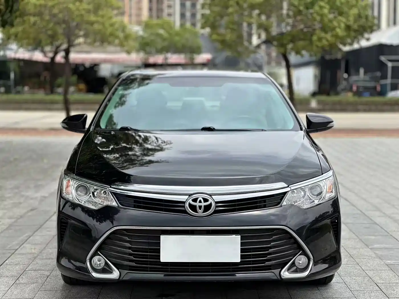 Toyota Camry 2016 2.0G 10th Anniversary Leading Edition фото 2