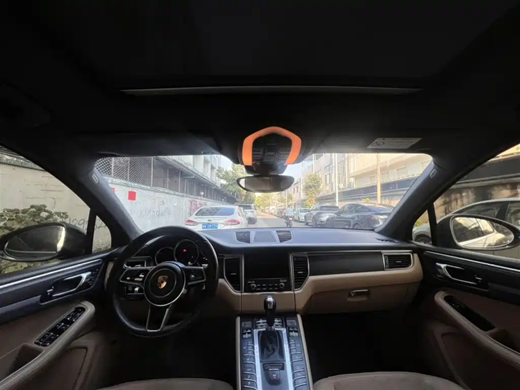 Porsche Macan 2017 Macan 2.0T фото 17