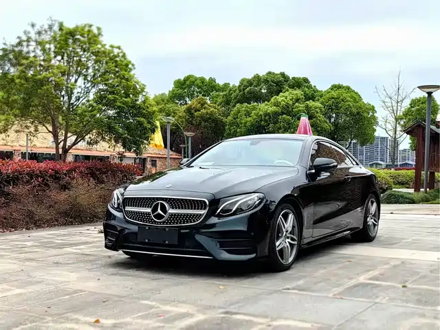 MERCEDES-BENZ E CLASS